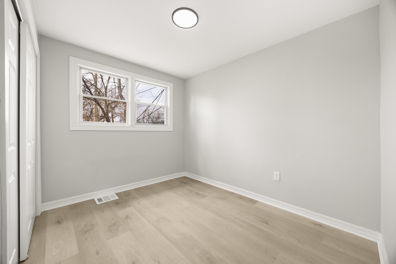 12106 S Emerald Avenue Property Photo 13