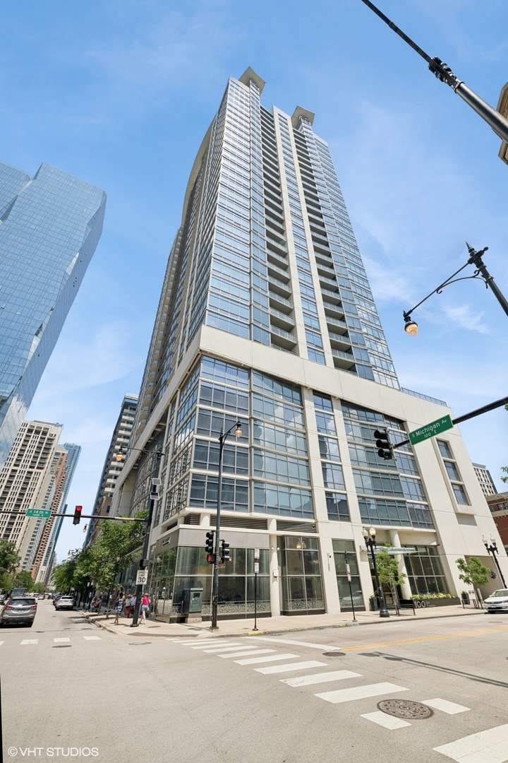 100 E 14th Street 1808
