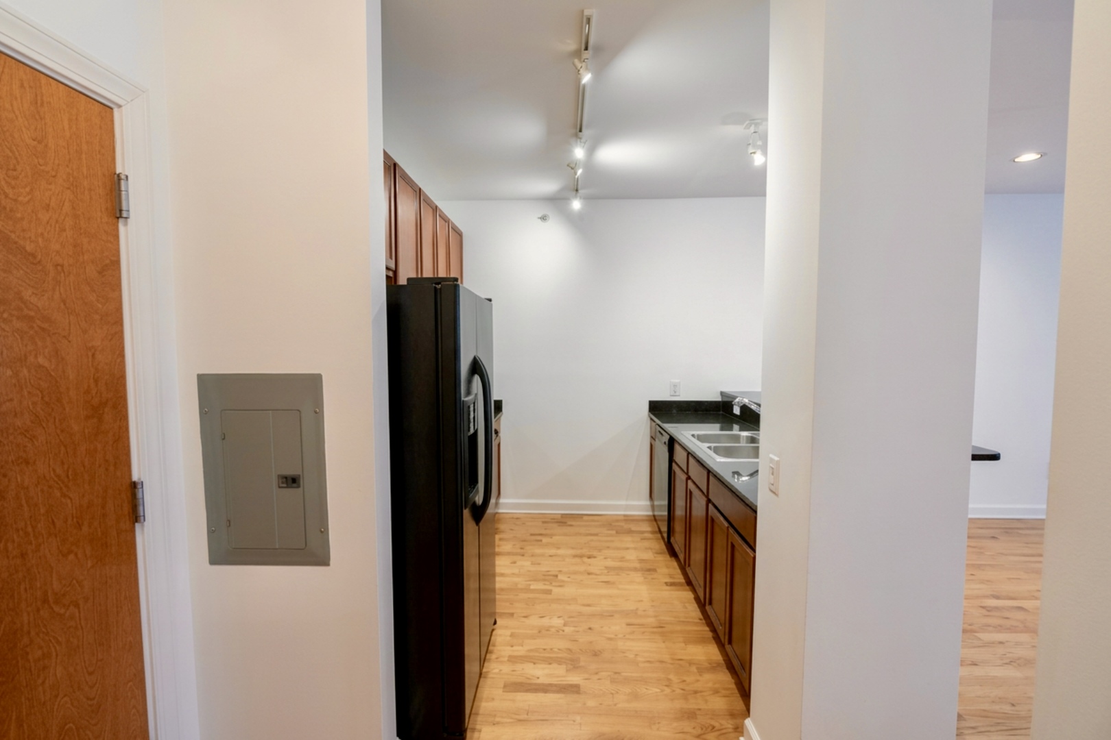 100 E 14th Street 1808 Property Photo 8