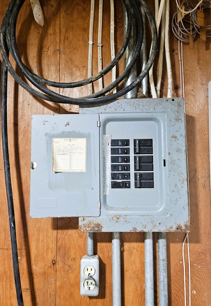 707 E Dixon Street Property Photo 27