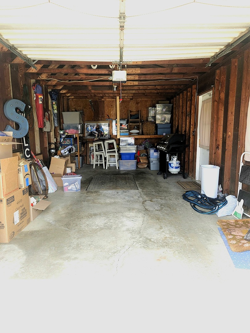 707 E Dixon Street Property Photo 29