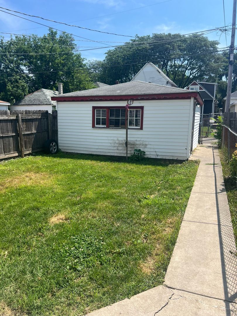 7411 S Morgan Street Property Photo 7