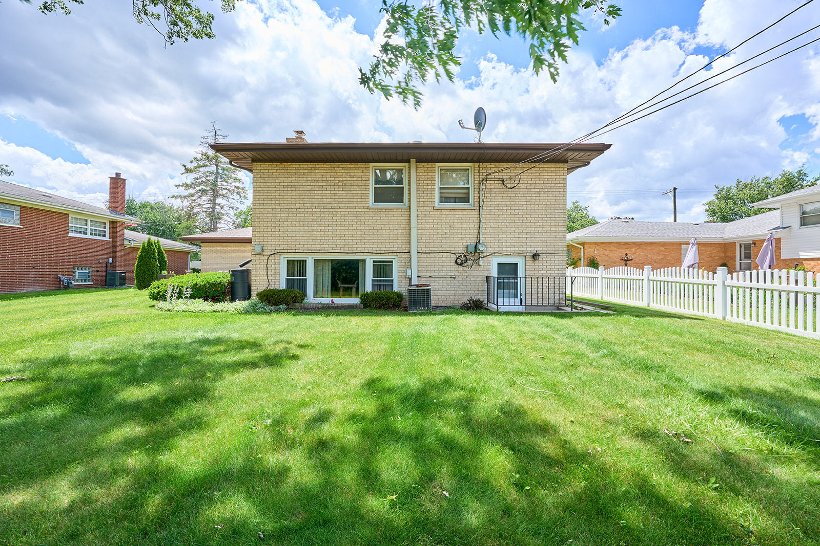 5859 S Brainard Avenue Property Photo 2