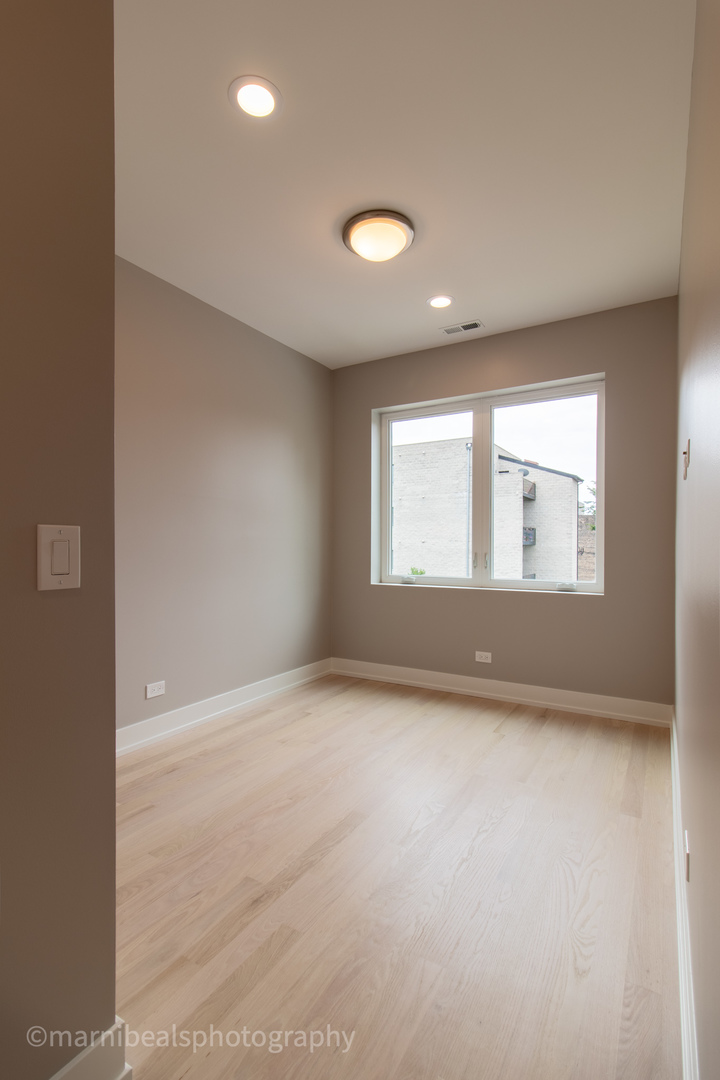 1221 E Marquette Road Property Photo 15