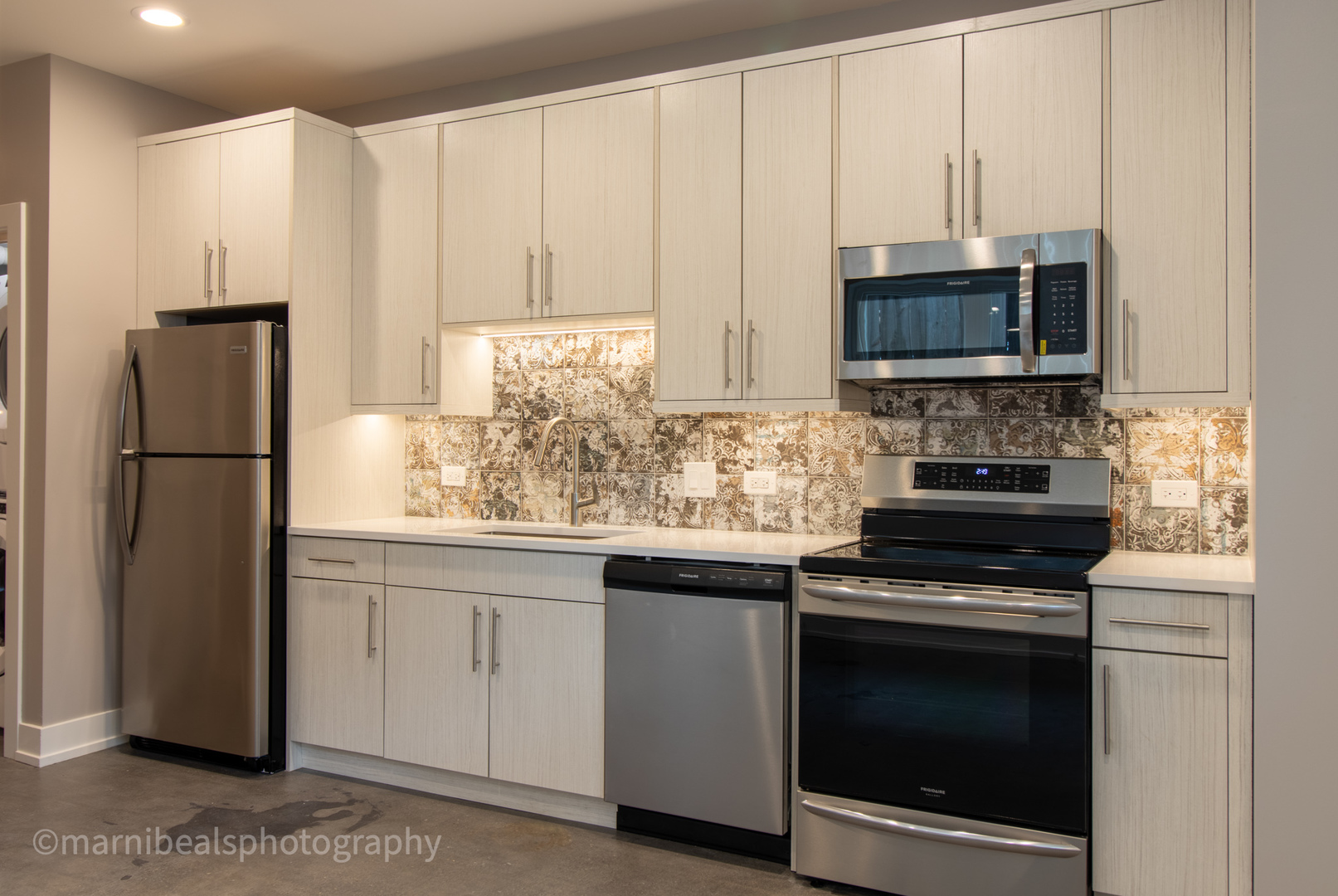1221 E Marquette Road Property Photo 16