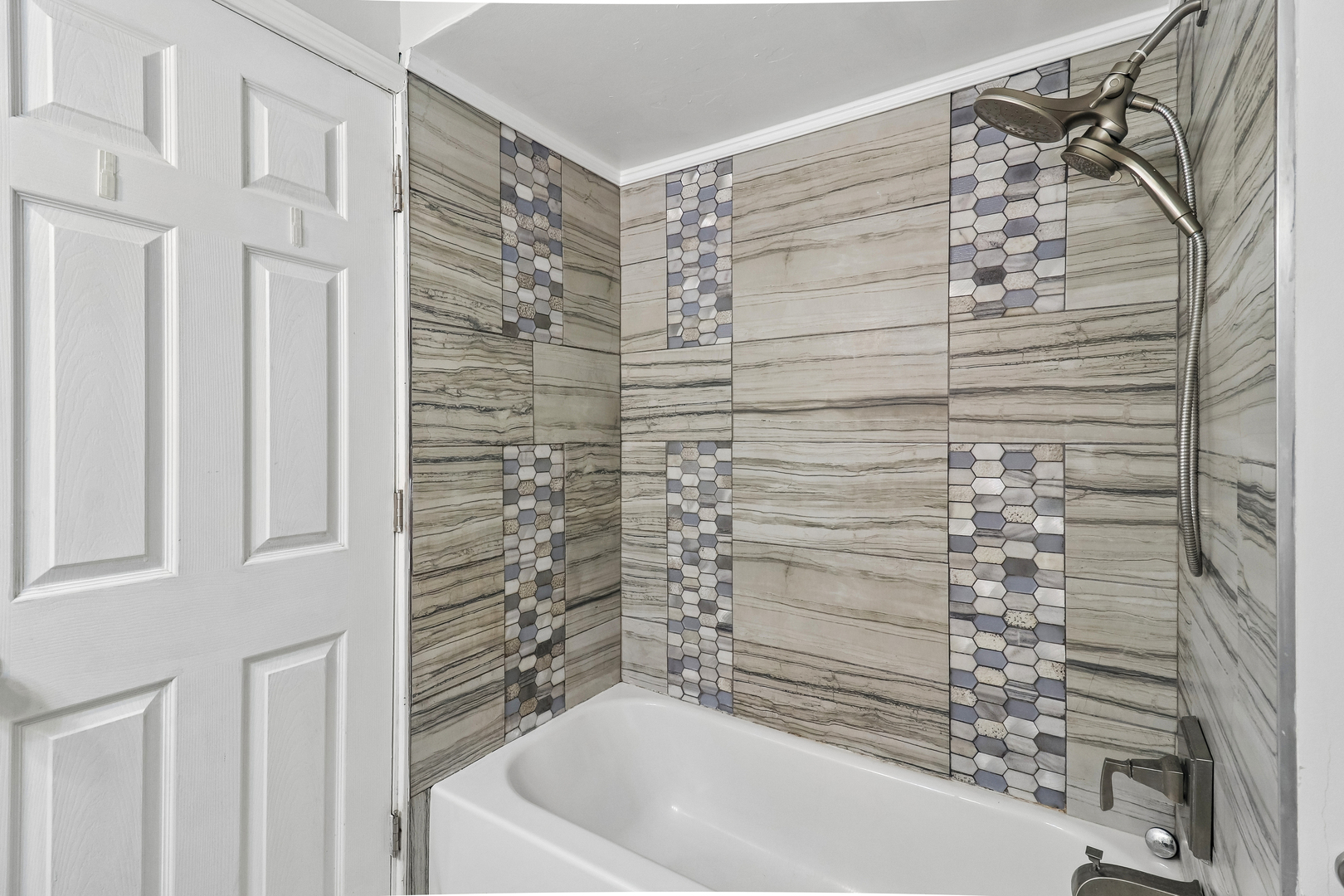 840 W Arquilla Drive Property Photo 21