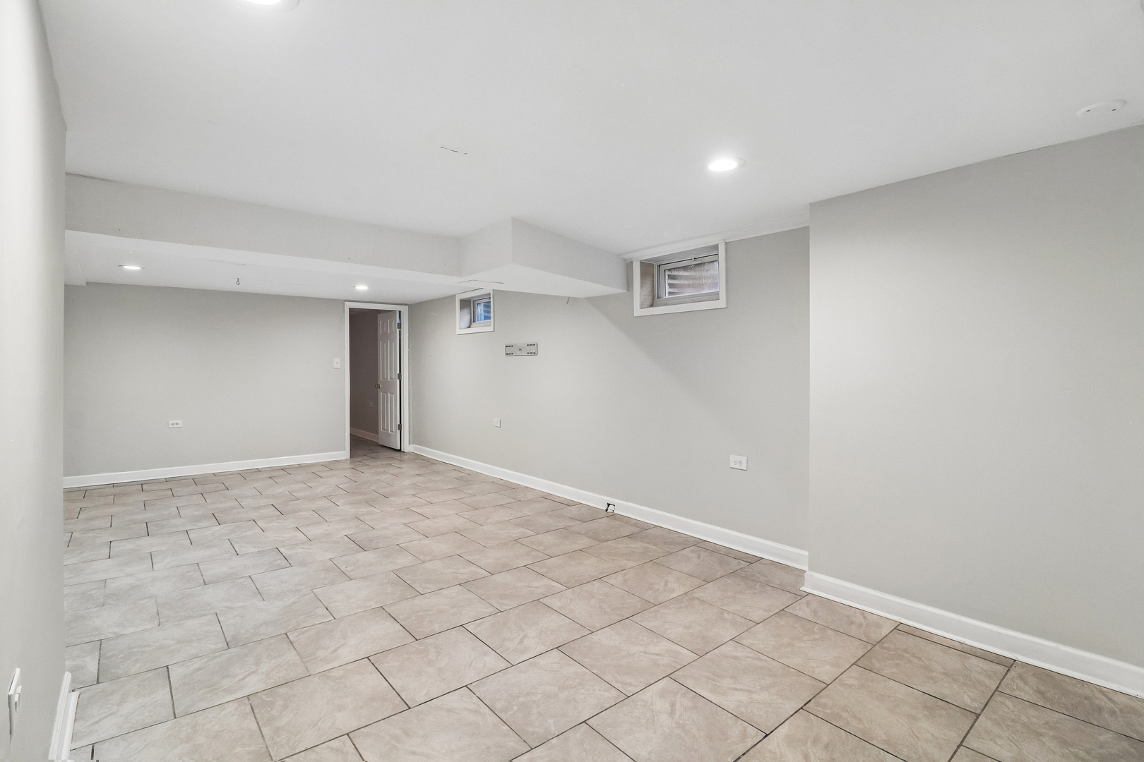 840 W Arquilla Drive Property Photo 26