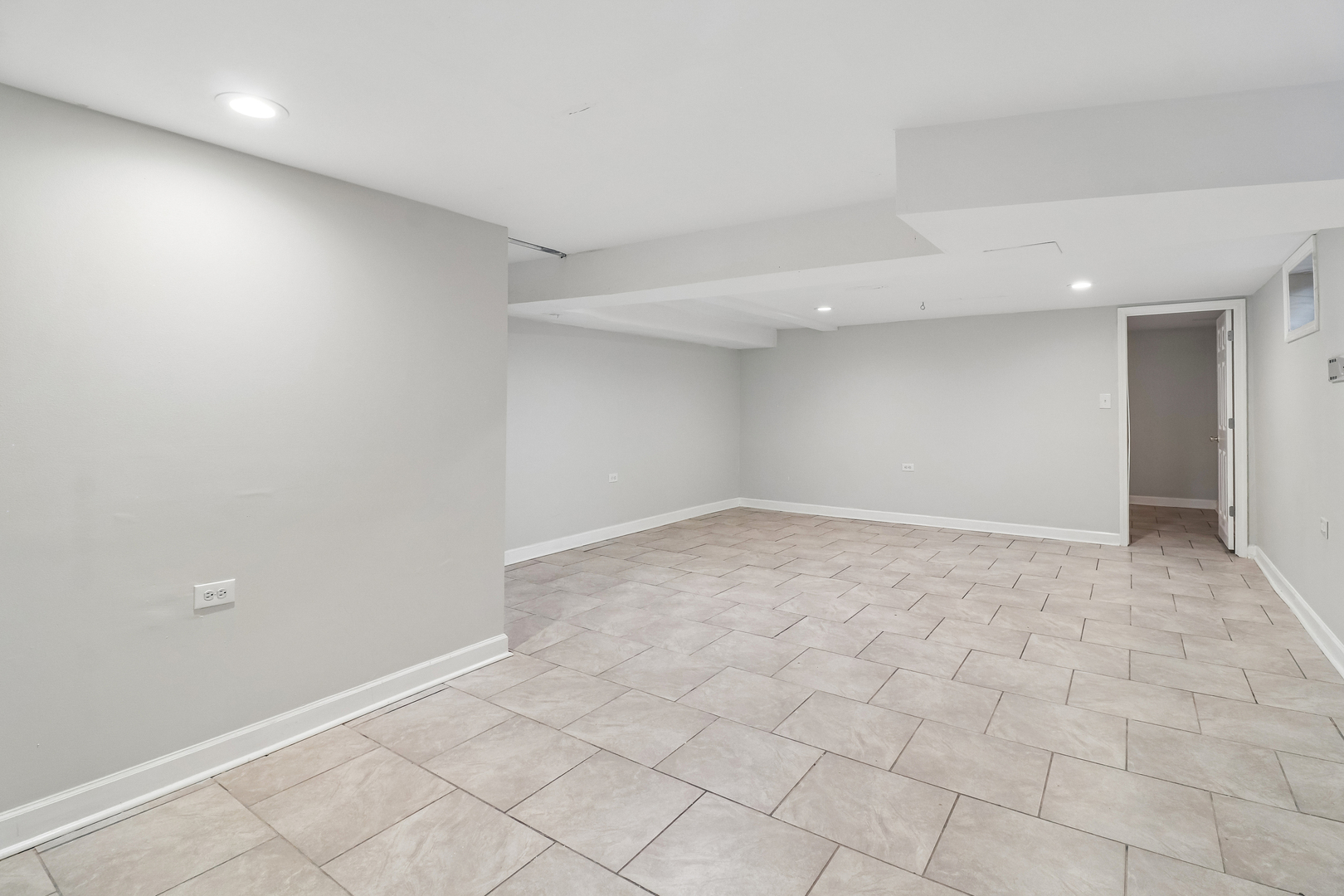 840 W Arquilla Drive Property Photo 27