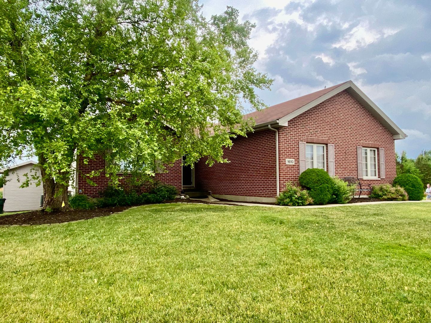 1610 Rolling Pass Property Photo 2