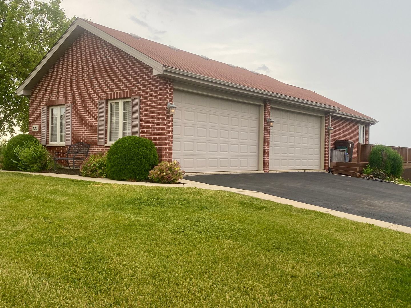 1610 Rolling Pass Property Photo 3