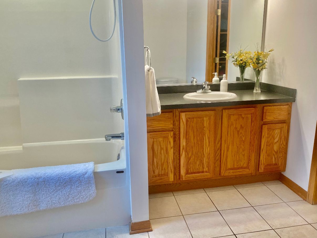 1610 Rolling Pass Property Photo 18