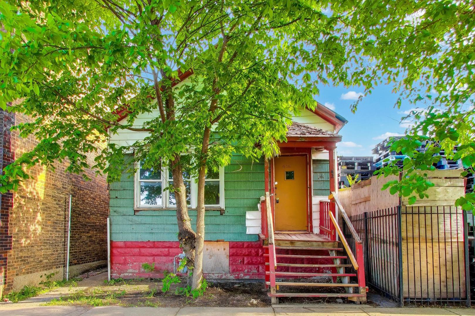 4316 W Carroll Avenue Property Photo 1