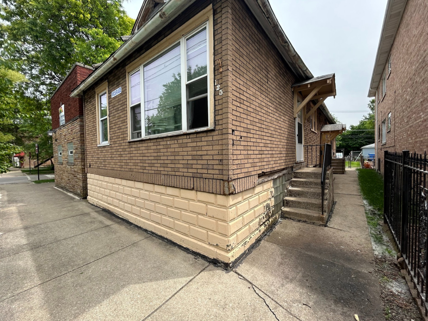 127 E 107th Street Property Photo 3