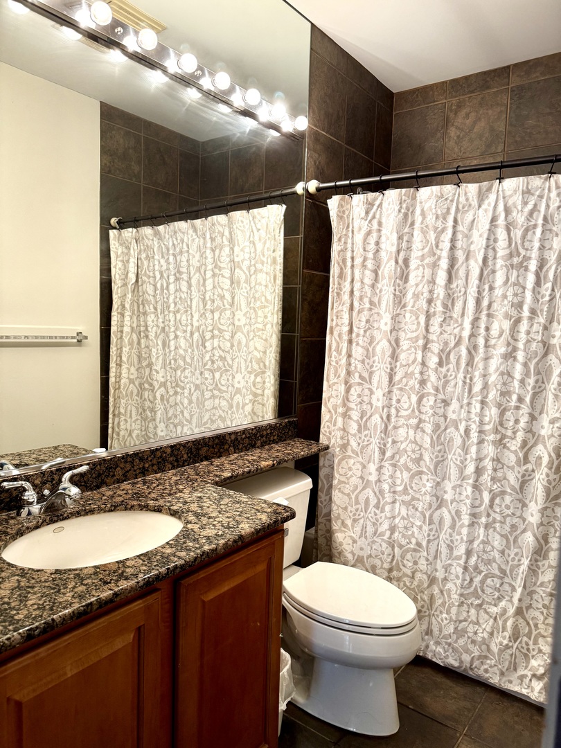 1346 S Indiana Parkway Property Photo 16