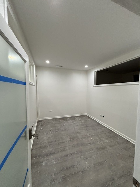 1465 W Chicago Avenue Property Photo 8