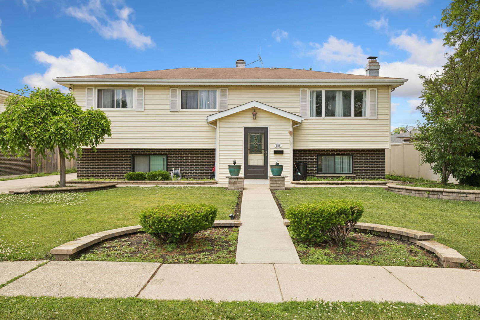 356 W Park Avenue Property Photo 1