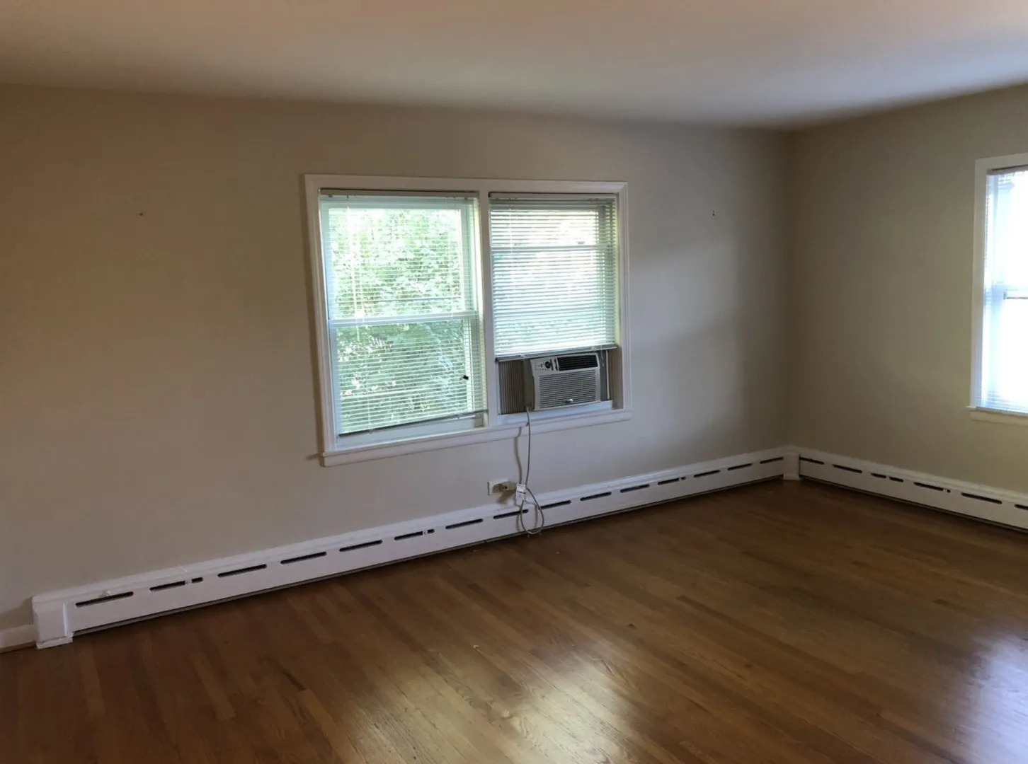 1911 Dewes Street 1911 Property Photo 7