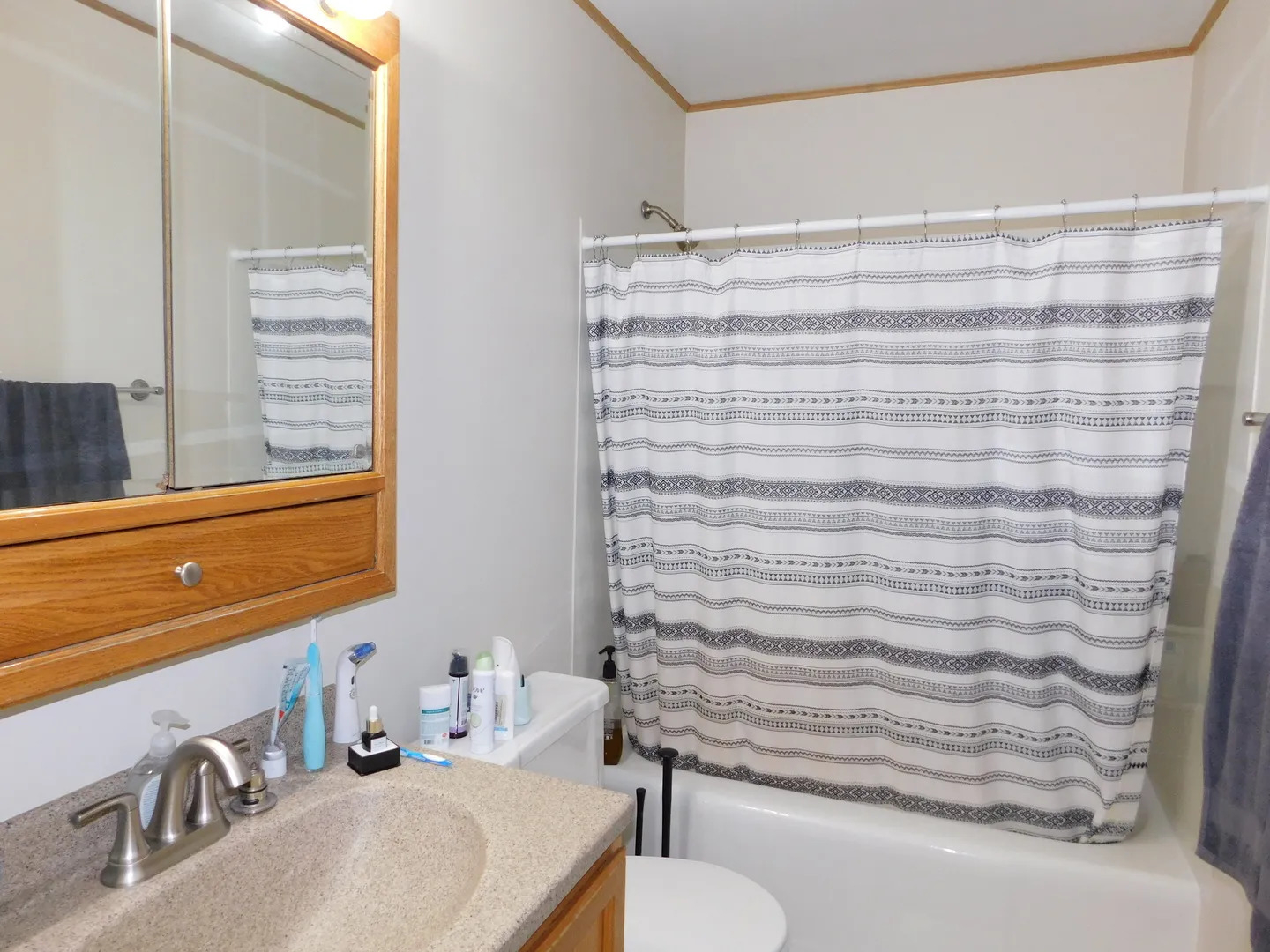 1911 Dewes Street 1911 Property Photo 16
