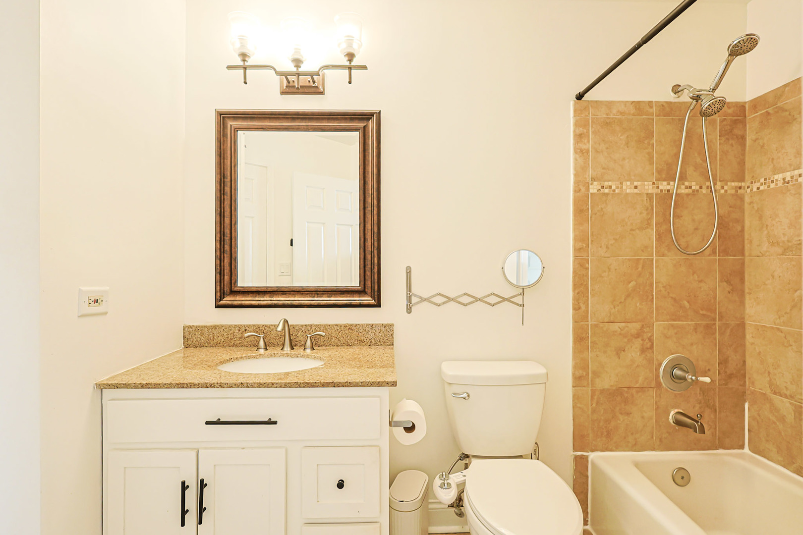 2425 Daybreak Court Property Photo 11