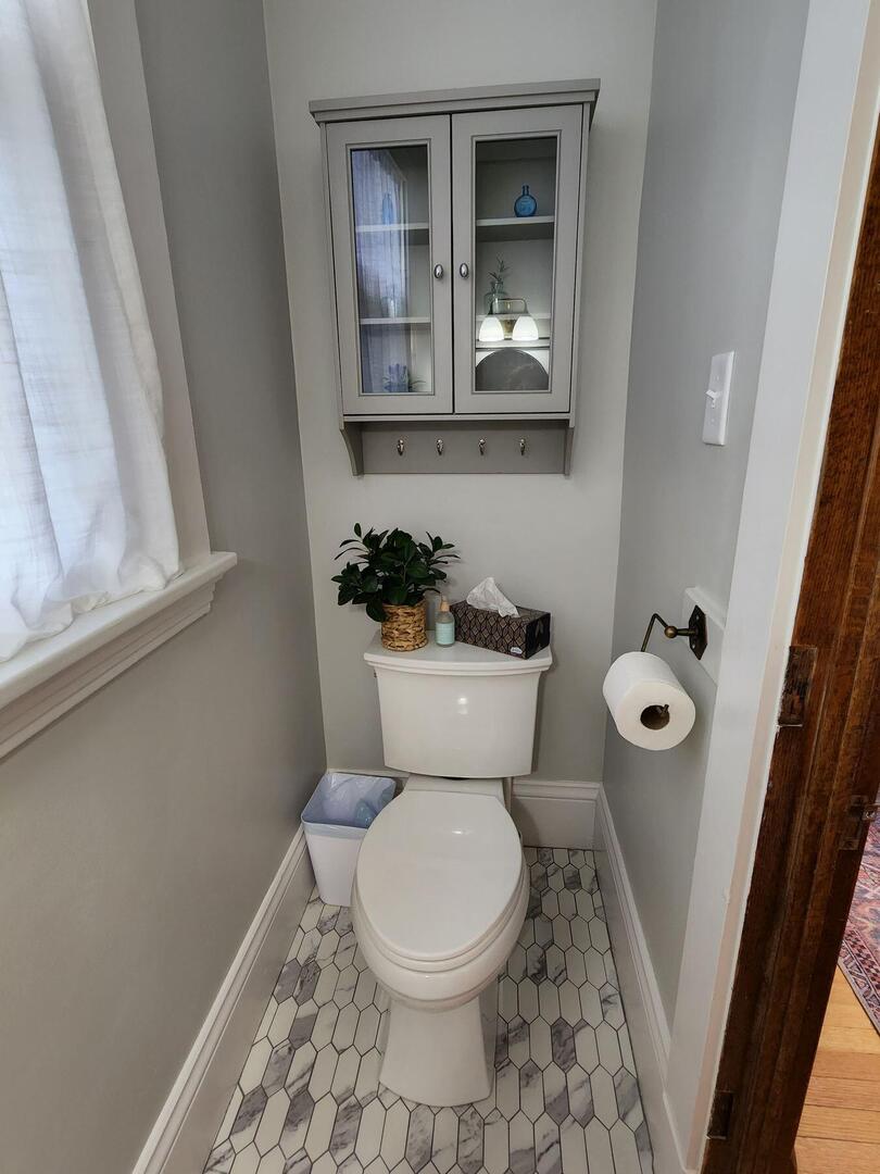320 E 2nd Avenue Property Photo 8