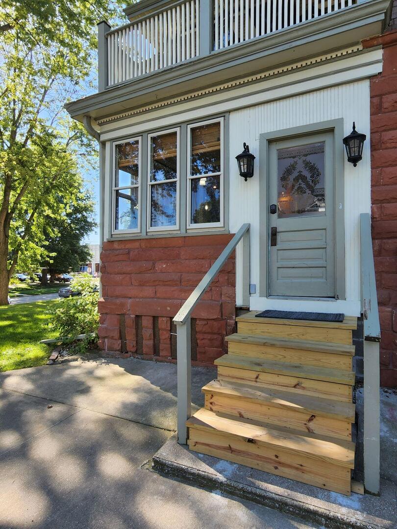 320 E 2nd Avenue Property Photo 17