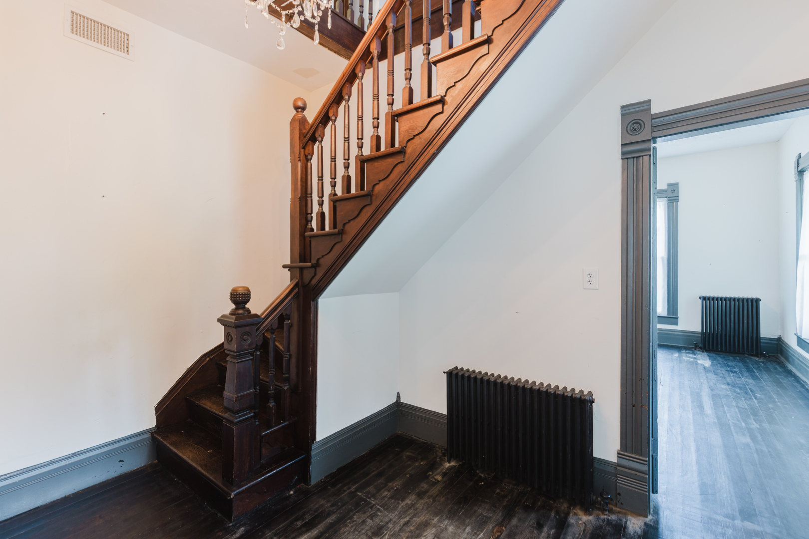 741 S Division Street Property Photo 15