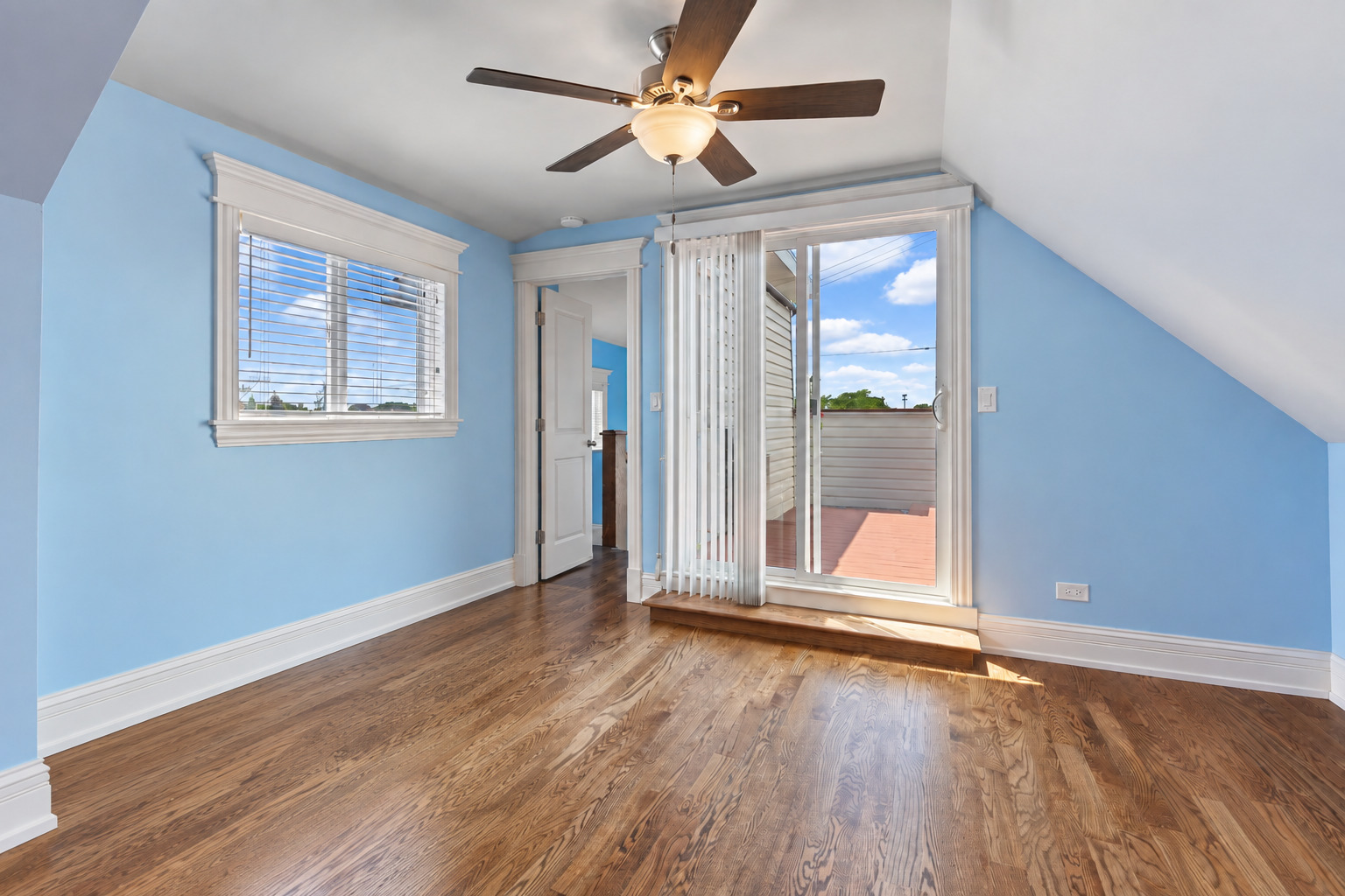 4988 N Elston Avenue Property Photo 14