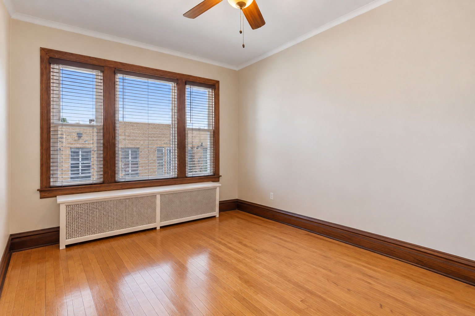 4988 N Elston Avenue Property Photo 19