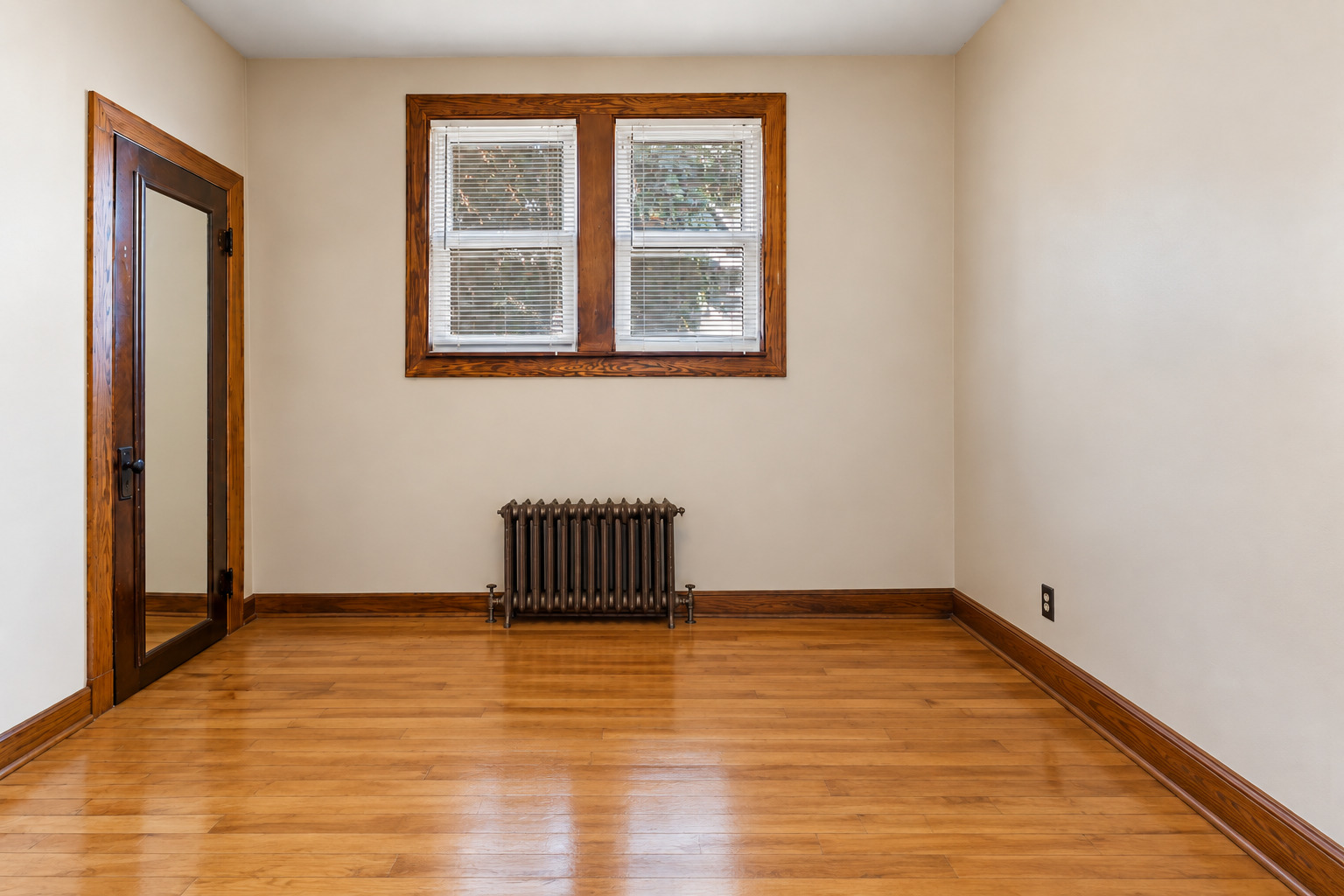 4988 N Elston Avenue Property Photo 24