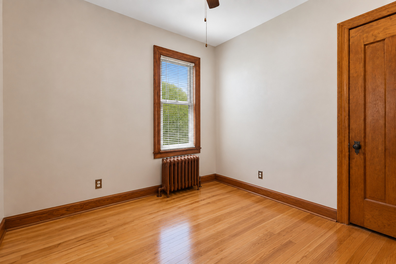 4988 N Elston Avenue Property Photo 25