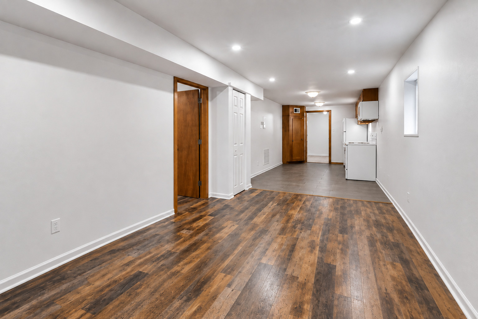 4988 N Elston Avenue Property Photo 28