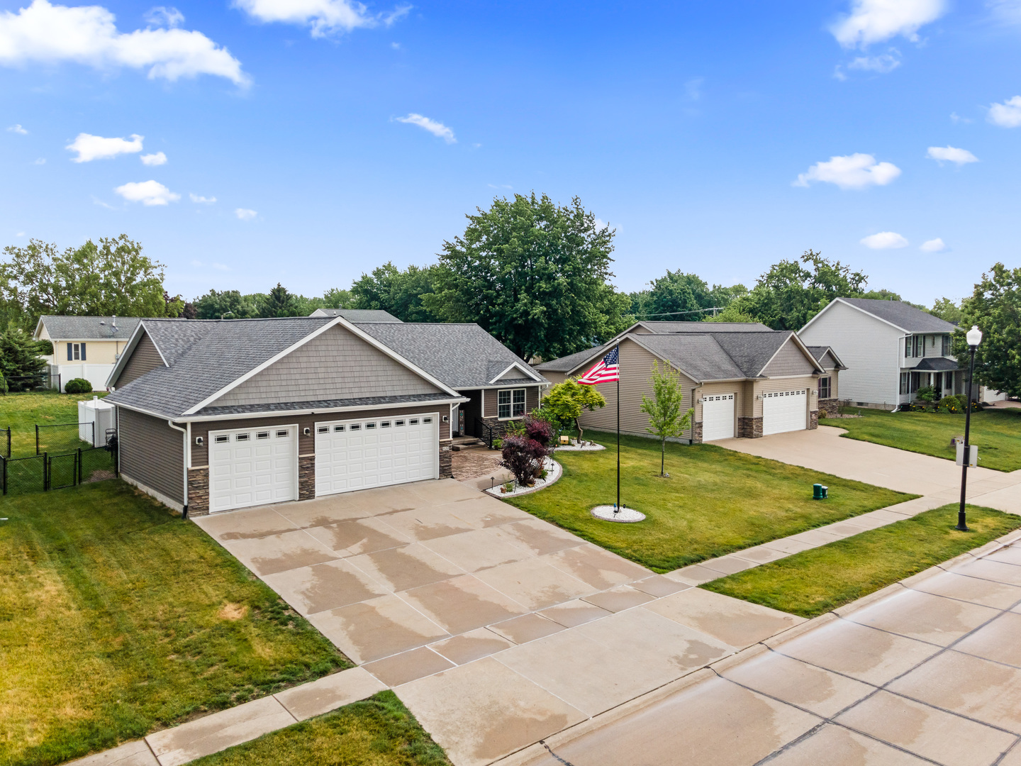 520 Pinehurst Drive Property Photo 6