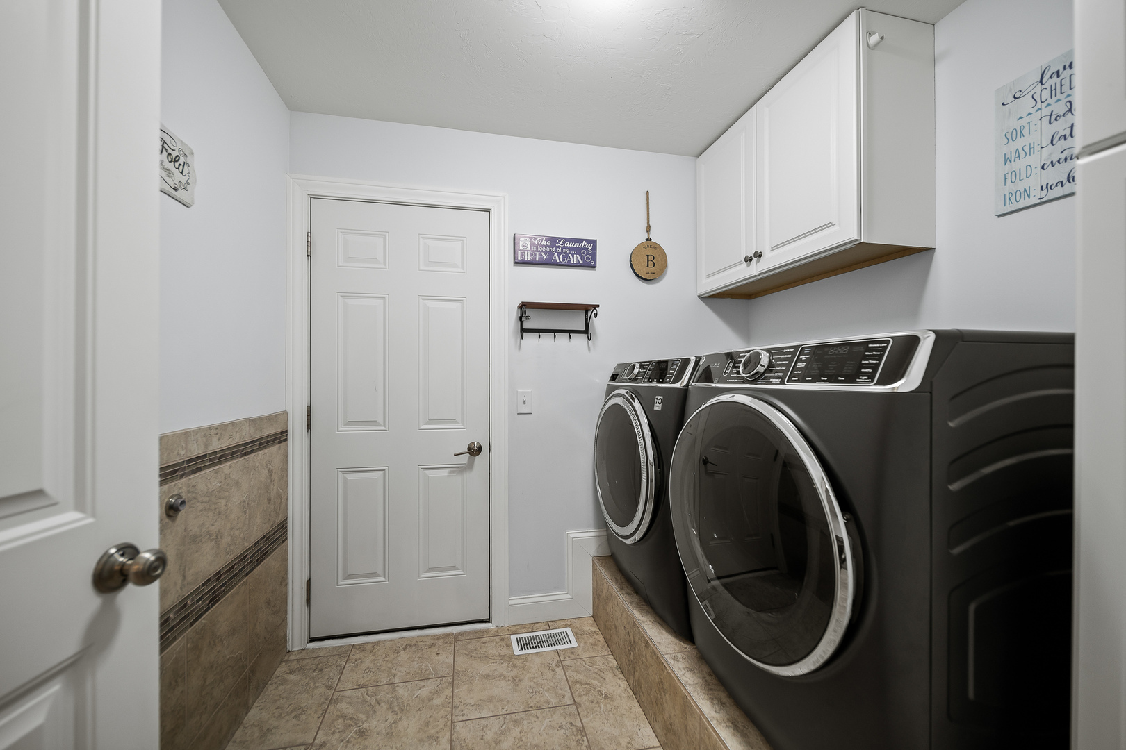 520 Pinehurst Drive Property Photo 24