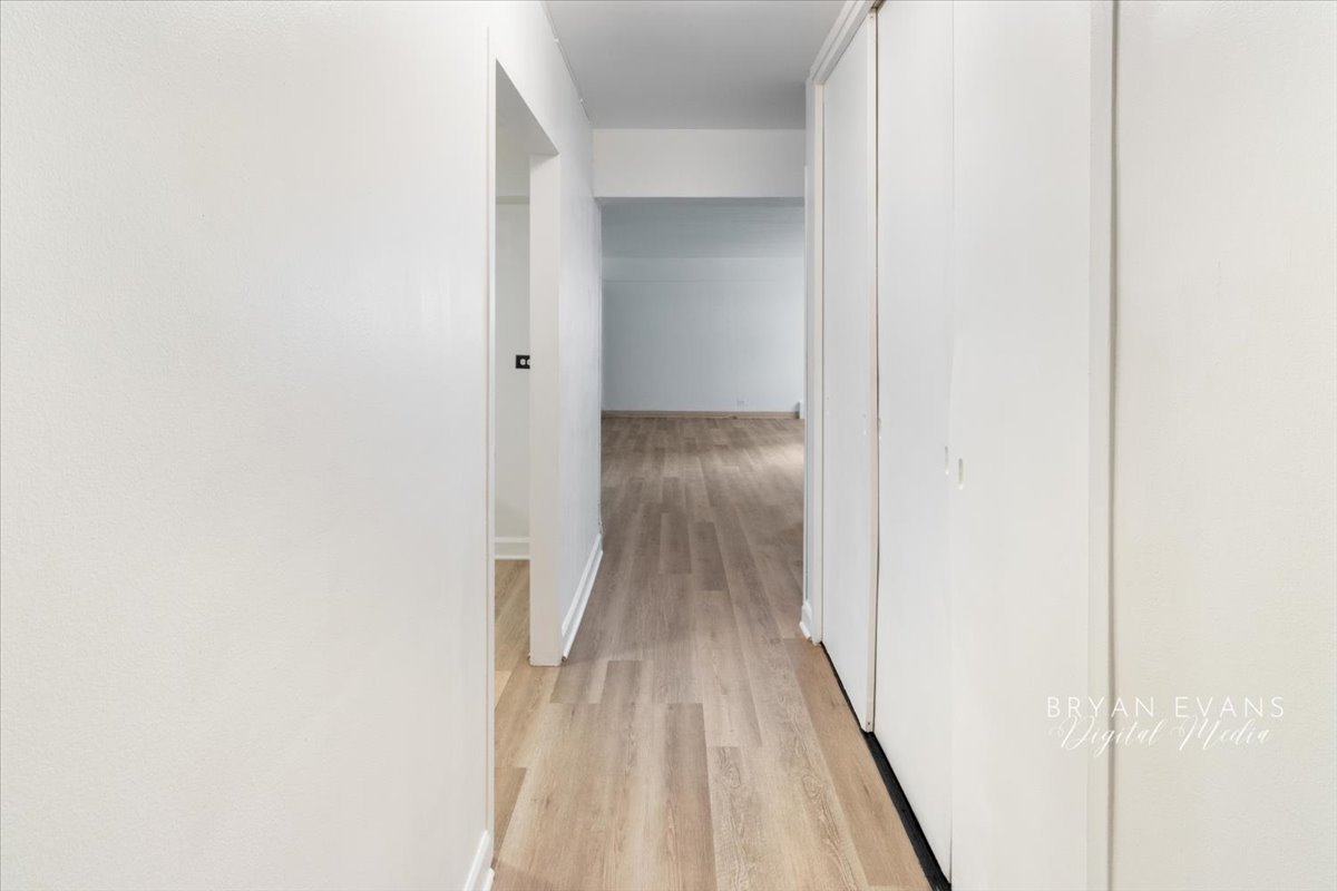 7337 S South Shore Drive 307 Property Photo 4