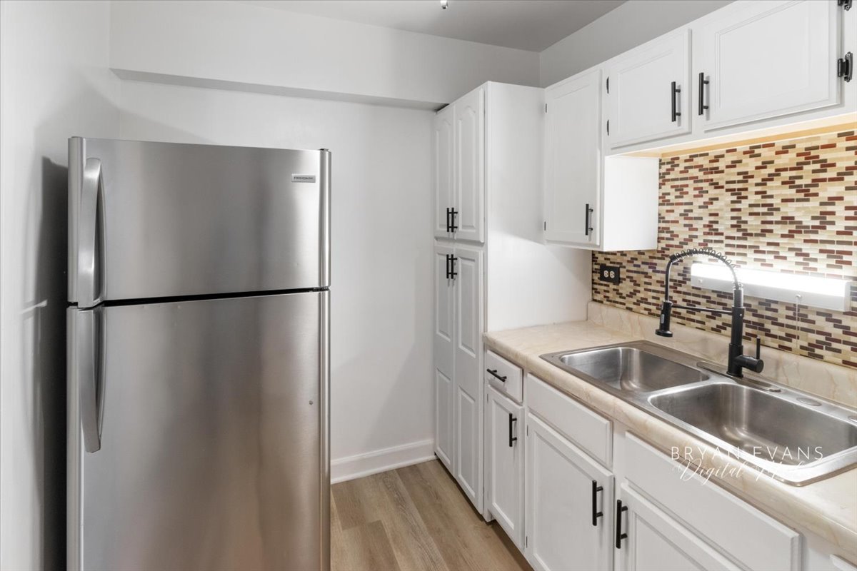 7337 S South Shore Drive 307 Property Photo 6