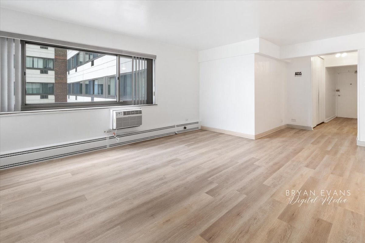 7337 S South Shore Drive 307 Property Photo 12