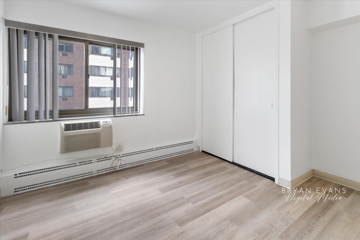 7337 S South Shore Drive 307 Property Photo 15