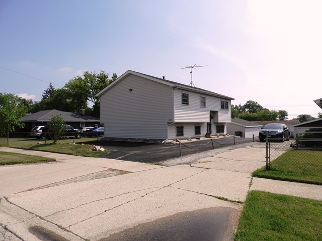 2125 Wright Avenue Property Photo 1