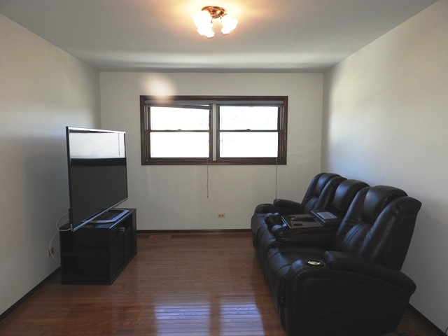 2125 Wright Avenue Property Photo 8