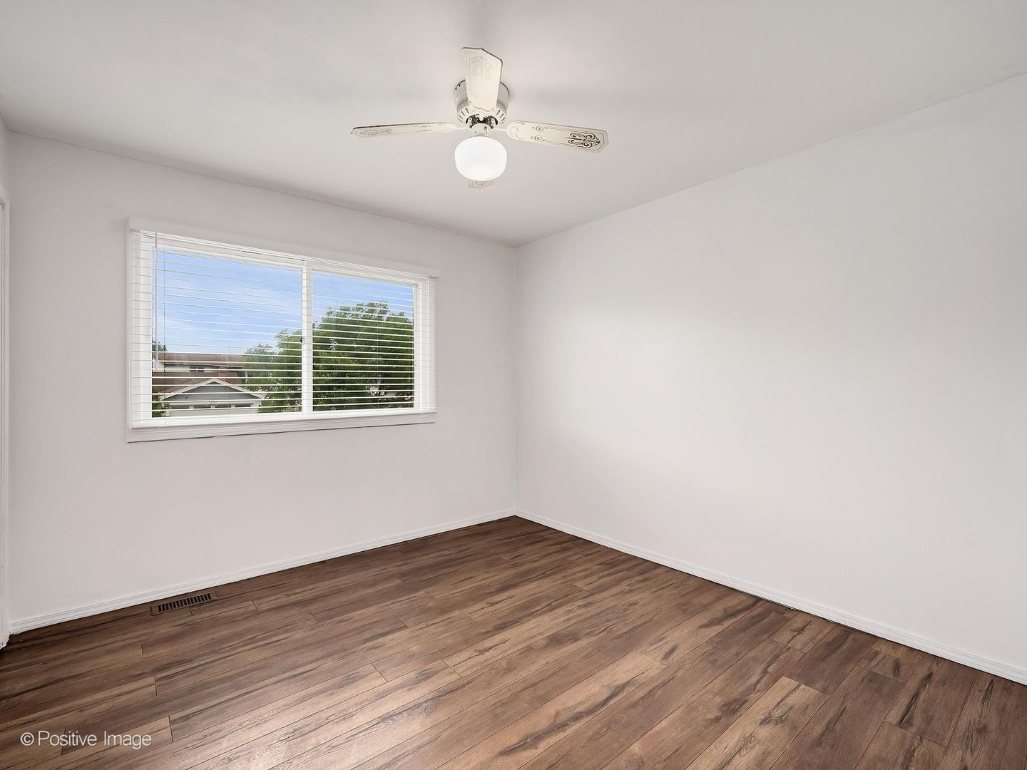 290 Loveland Drive Property Photo 15