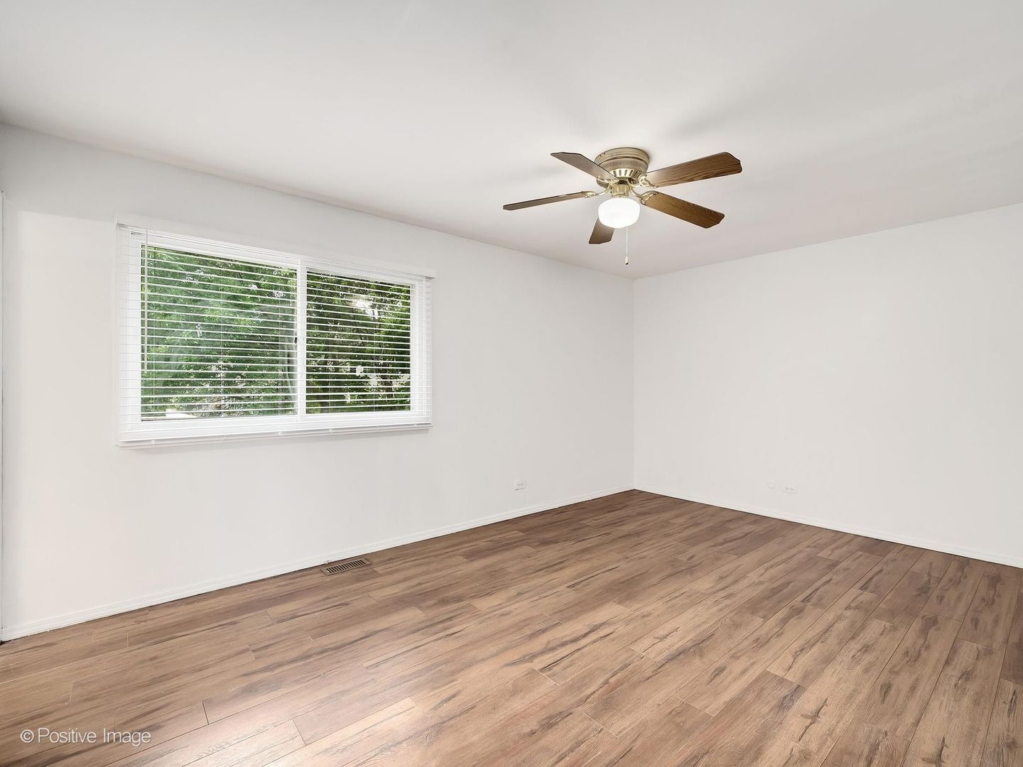 290 Loveland Drive Property Photo 16