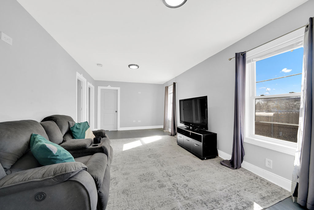 9436 S Spaulding Avenue Property Photo 11
