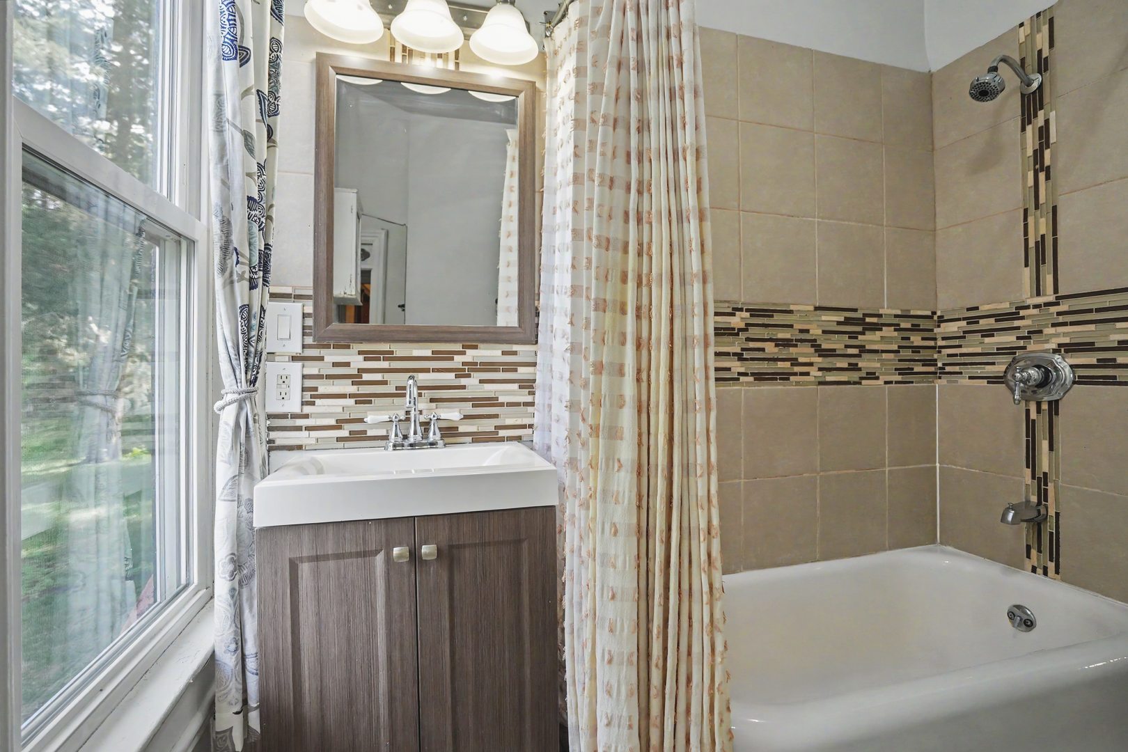 104 N Lime Street Property Photo 9