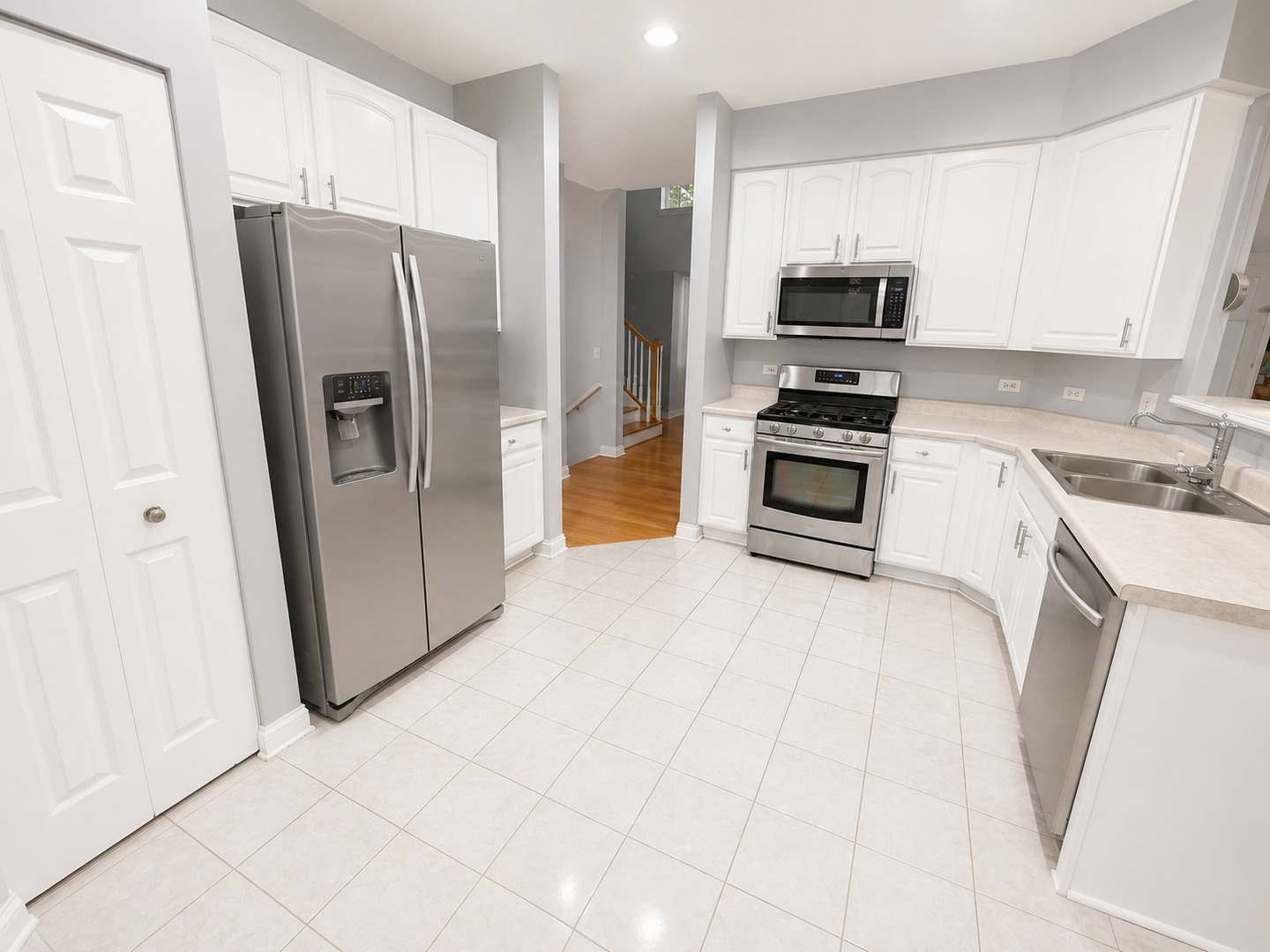 210 Balmoral Court Property Photo 12