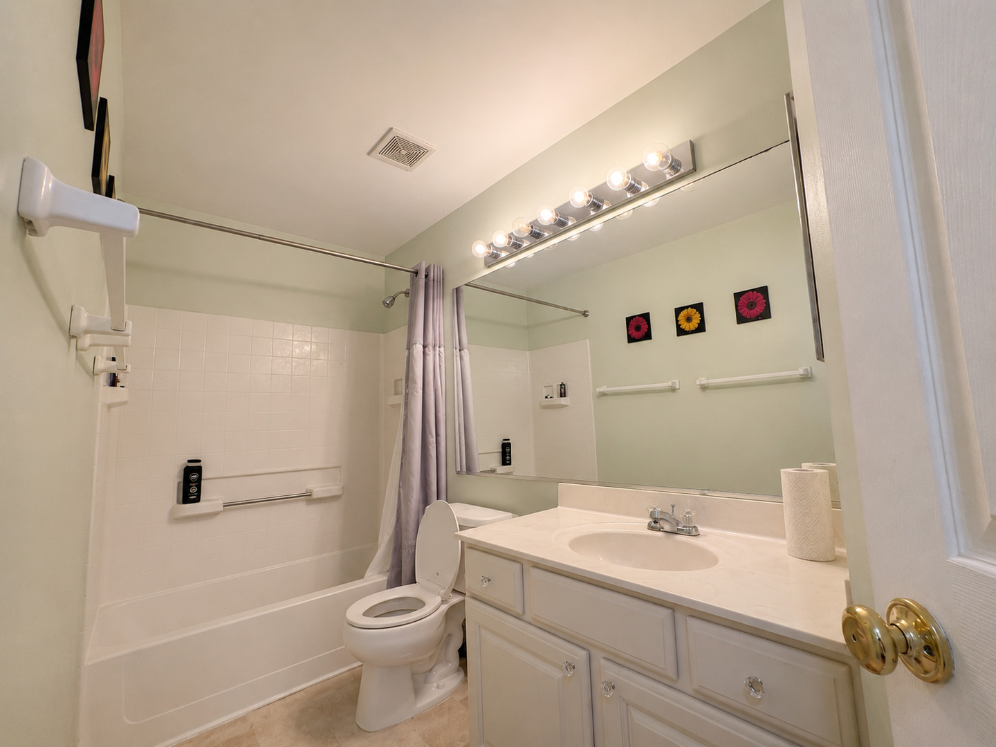 210 Balmoral Court Property Photo 25