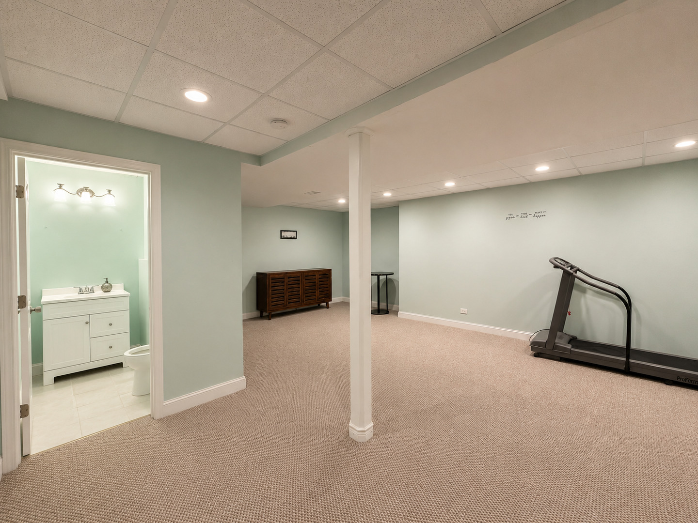 210 Balmoral Court Property Photo 29