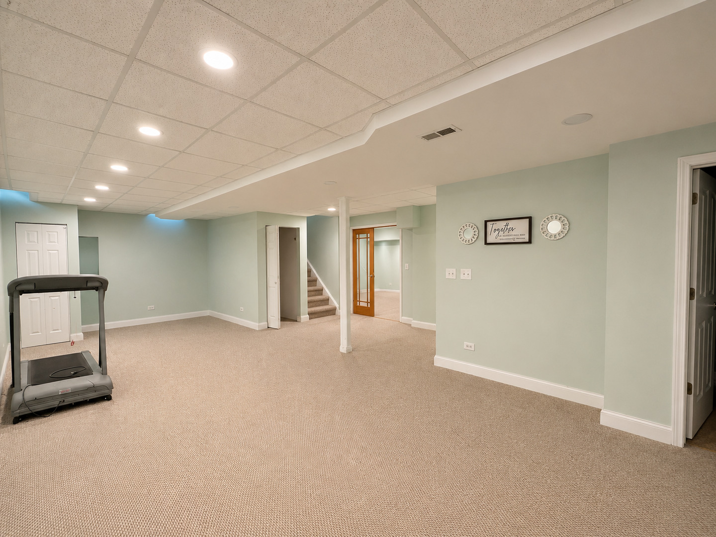 210 Balmoral Court Property Photo 31