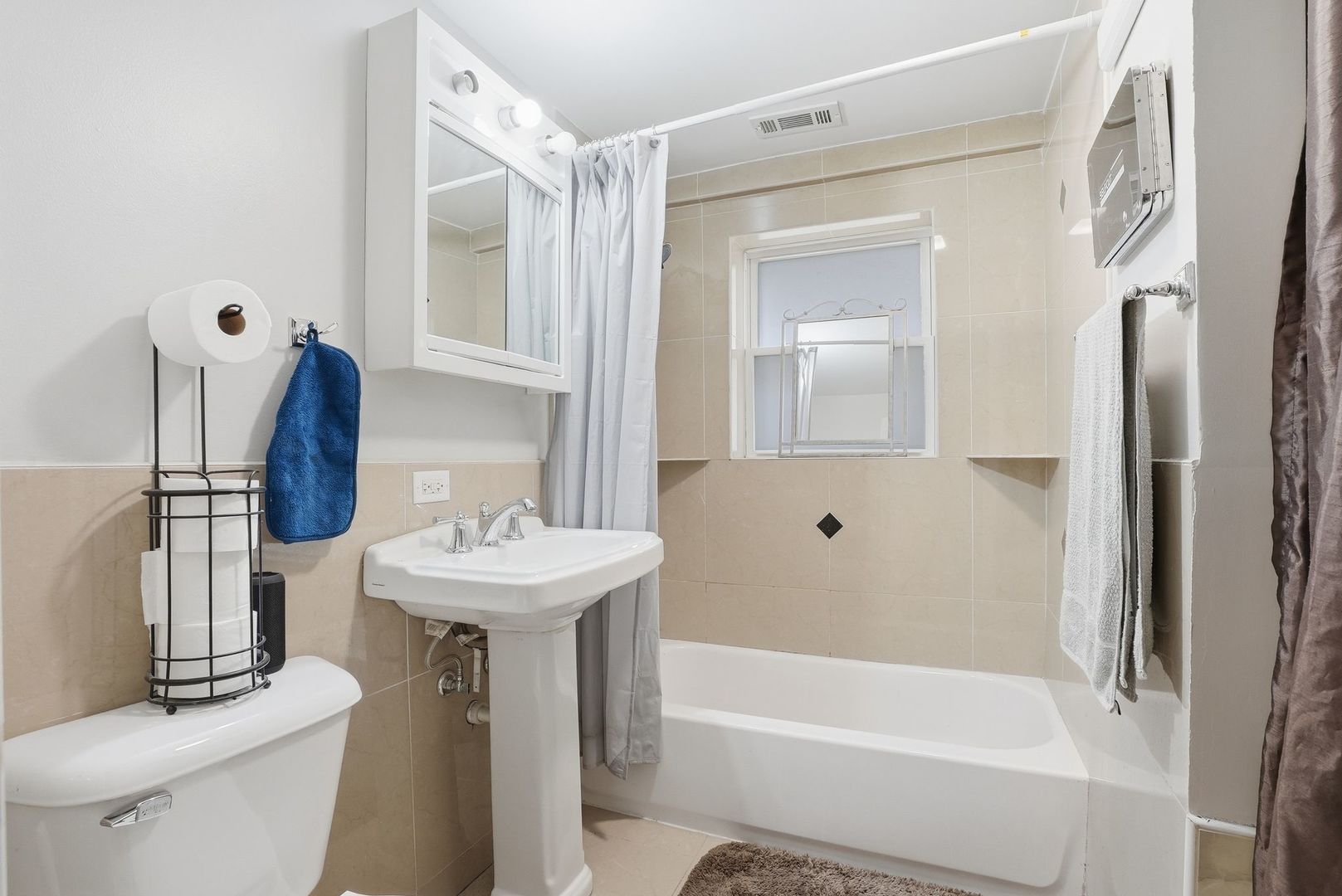 1831 S 58th Court Property Photo 7