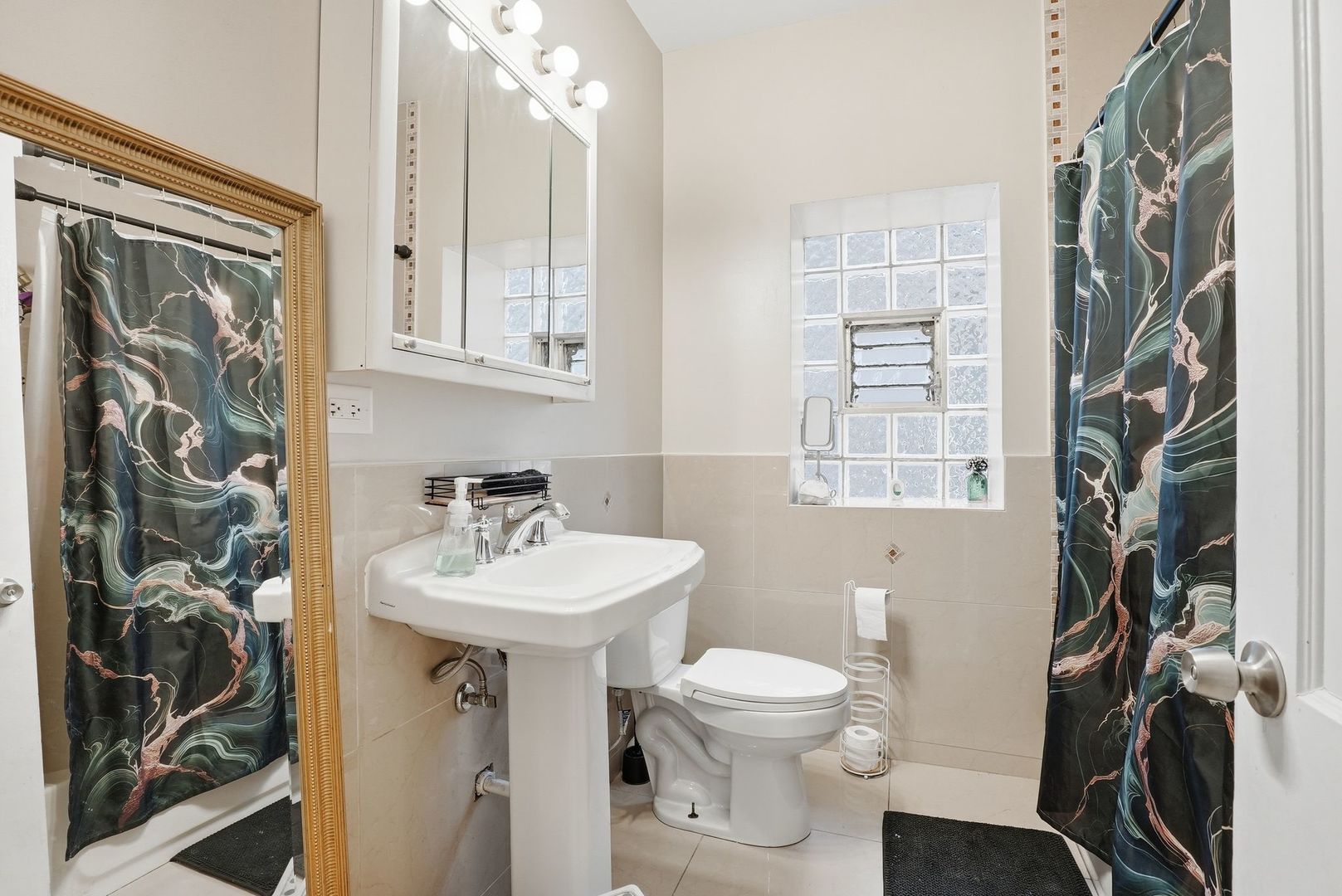 1831 S 58th Court Property Photo 12
