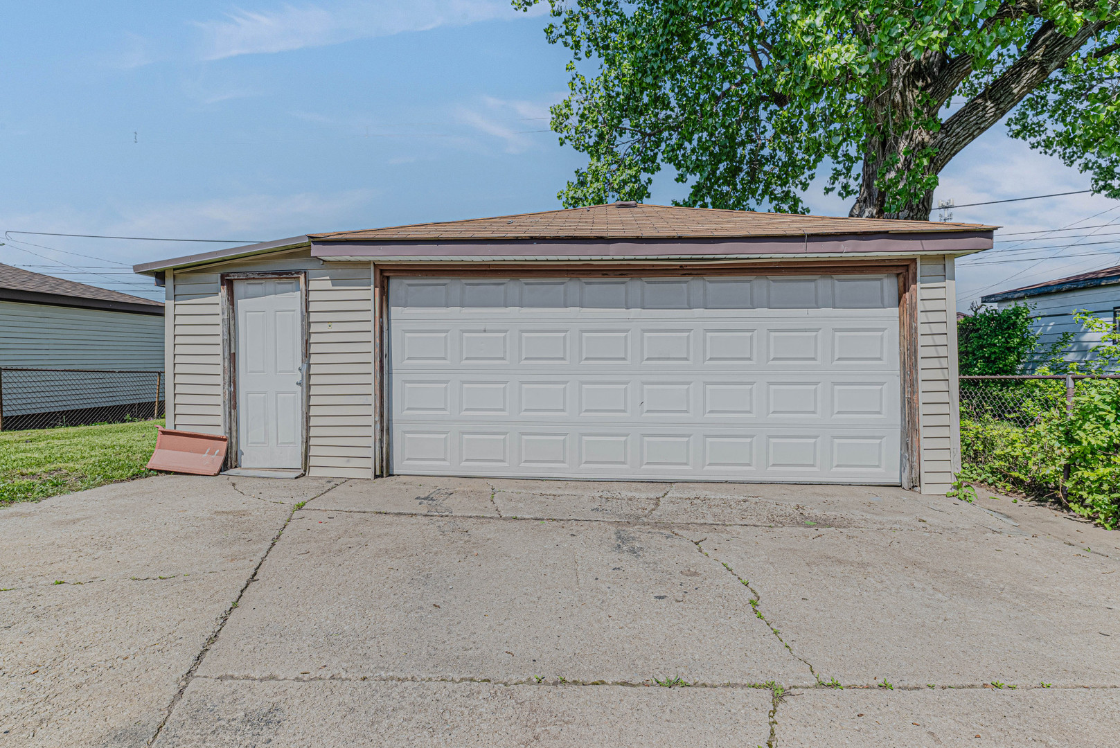 1274 Greenbay Avenue Property Photo 11